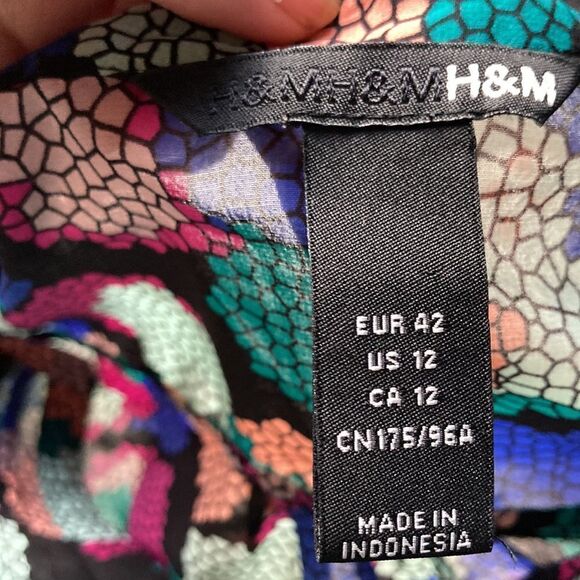 H & M Sheer Honeycomb Print Long Line Tunic Women’s Size 12 - Picture 7 of 11